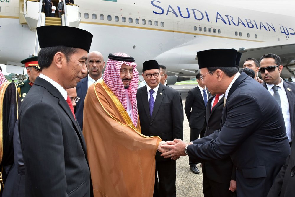 Král Saúdské Arábie Salmán bin Abd al-Azíz ve středu přiletěl na návštěvu Indonésie.