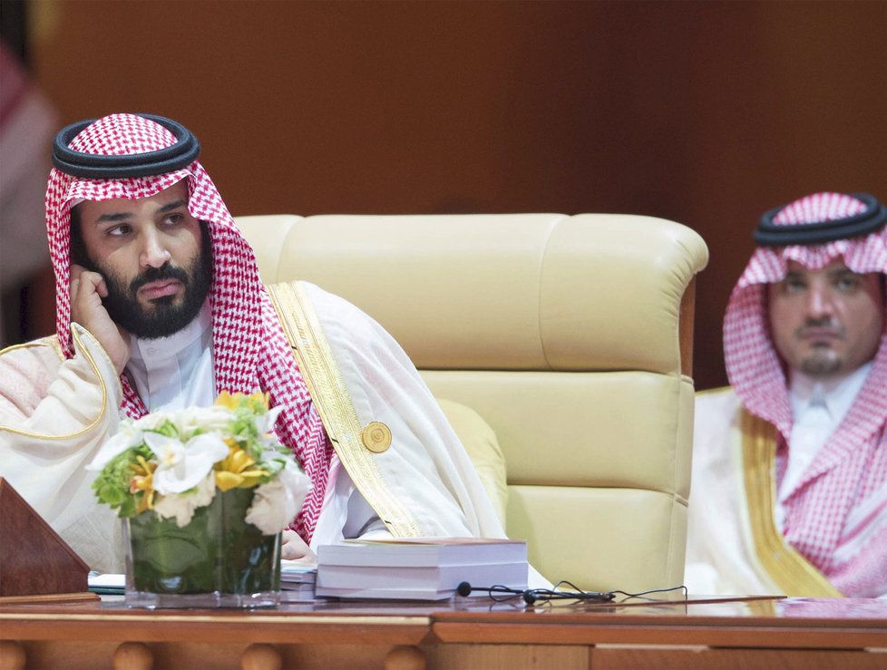 Korunní princ Mohamed bin Salmán na zahájení arabského summitu.