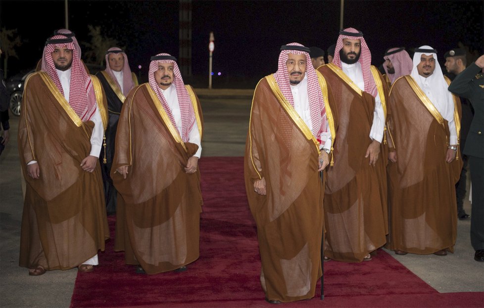 Král Salmán a korunní princ Mohamed bin Salmán na zahájení výstavby zábavního centra.