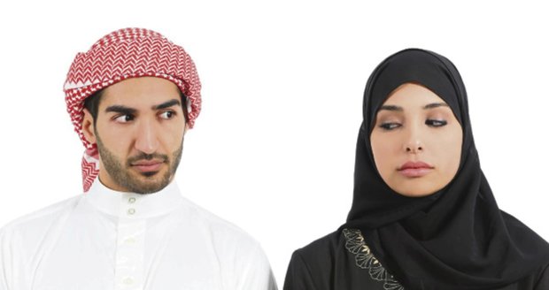 „Můj život je peklo, chci rozvod.“ Muslimka se chce zbavit manžela kvůli jeho přehnané lásce