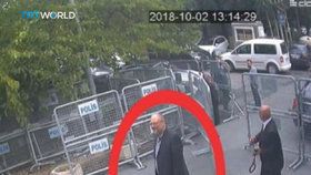 Kamera zachytila saúdského novináře Džamála Chášukdžího krátce předtím, než 2. října vstoupil na saúdský konzulát. Ven už se prominentní kritik Rijádu nevrátil.