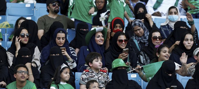 Ženy se objeví na tribunách při sportovních utkáních v Saúdské Arábii