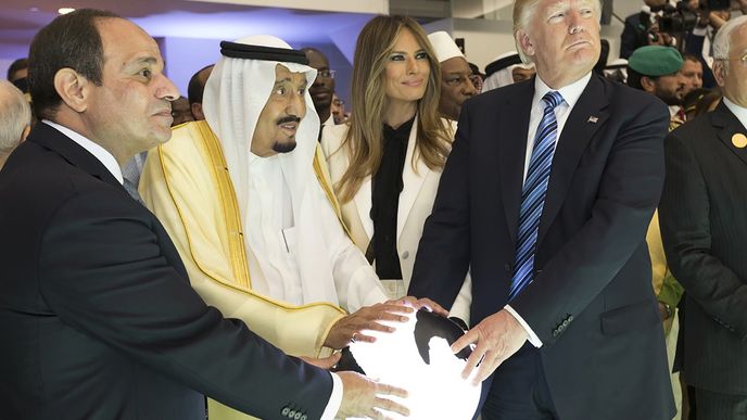 Donald Trump při návštěvě Saúdské Arábie