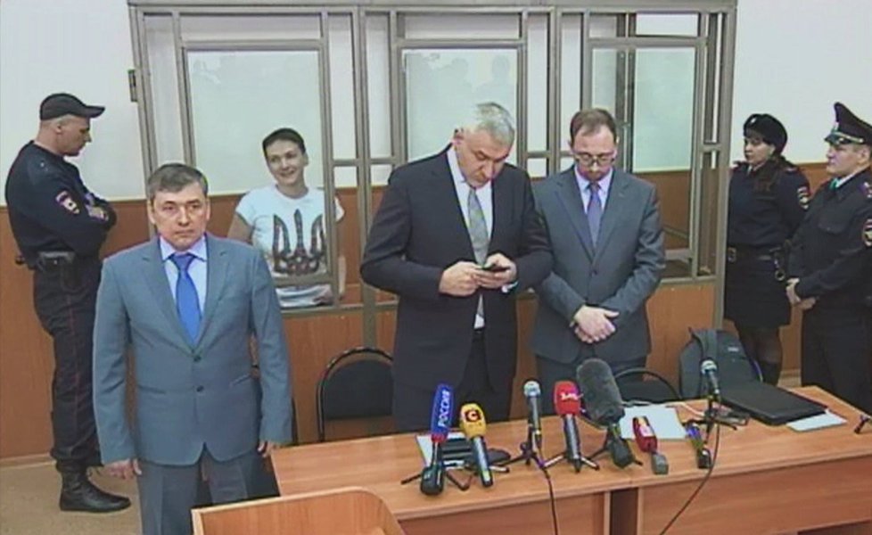 Ukrajinka Savčenková v pondělí 21. března u soudu