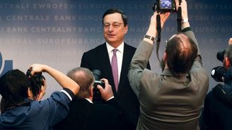 Premiér Draghi vyvedl Itálii z krize. Prezidentskou kandidaturou to dává všanc