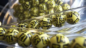 Loterijní výhry nad jeden milion korun jsou od nového roku daněny 15procentní srážkovou daní.