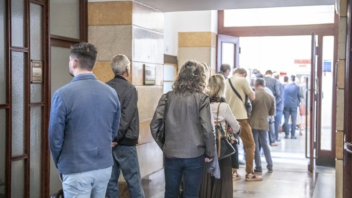 Prodej rozhodujícího balíku aktiv padlé banky historicky v ruském vlastnictví tak trval od vyhlášení úpadku zhruba sedm měsíců.