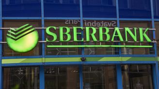 Padouch, nebo hrdina? Kdo a proč brání výplatě klientů Sberbank
