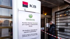 Komerční banka začala vyplácet vklady klientům Sberbank.