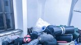 Pomoc Ukrajině: Skautský institut na Staroměstském náměstí sbírá spacáky, stany i léky