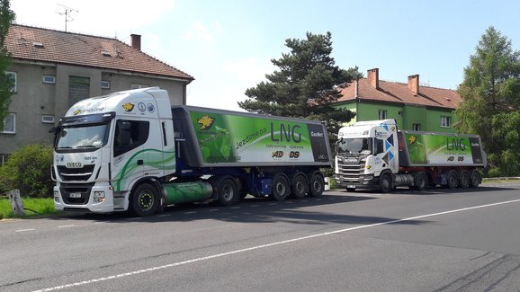 Iveco Stralis LNG 460 a Scania R LNG 410: Plyn na těžkou