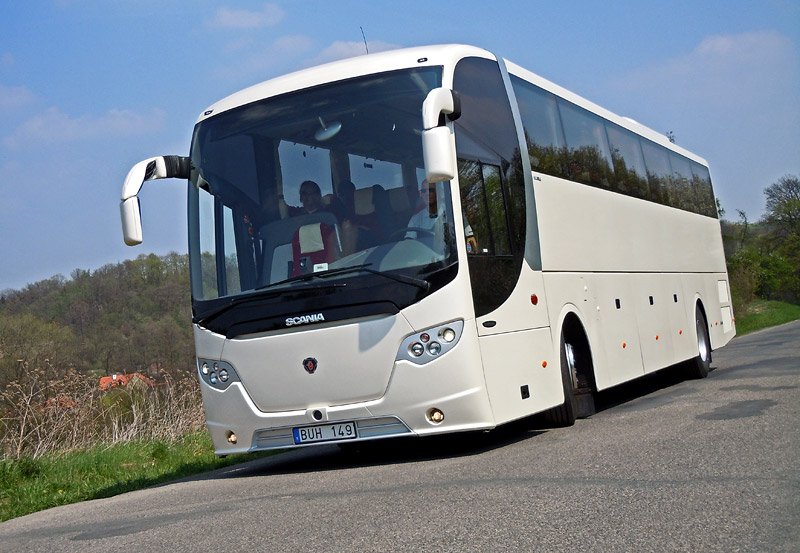 Zájezdový autobus jsme vyvezli do působivého prostředí Berounska