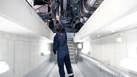 Scania podporuje mladé automechaniky 