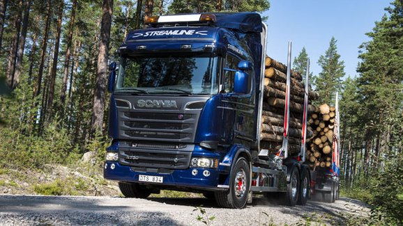 Scania Euro 6 je kompletní s motorem V8