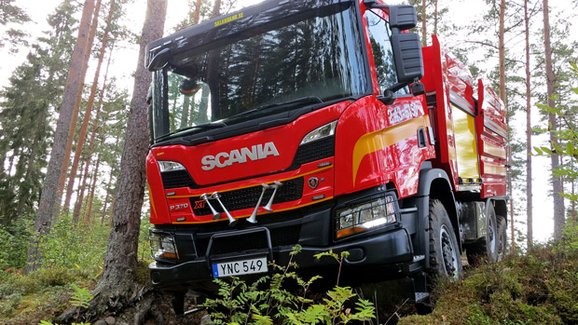Výjimečný speciál Scania XT 6x6 pro boj s lesními požáry