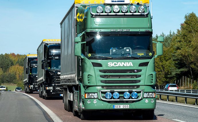 Scania v European Truck Platooning Challenge 2016