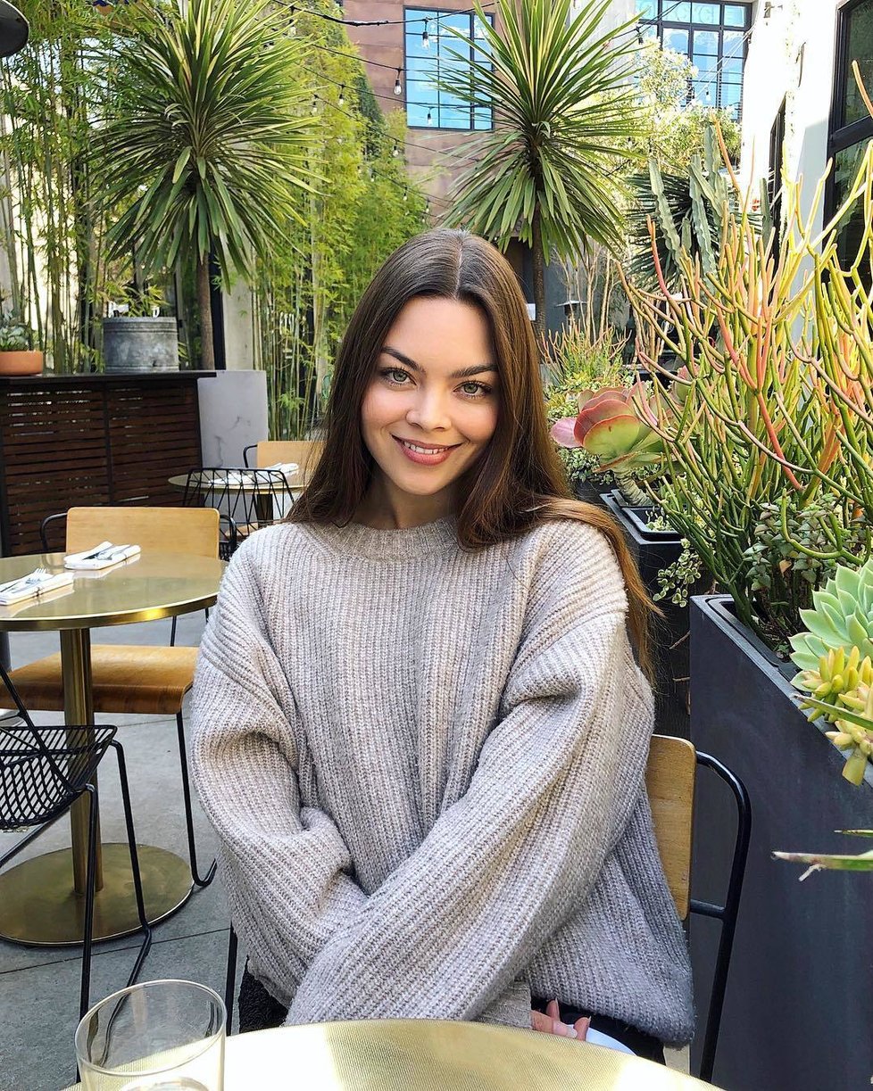 Herečka Scarlett Byrne