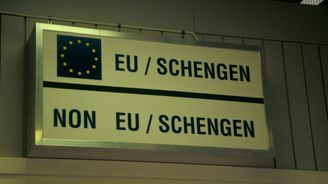 Schengen je mrtev, hranice se vracejí