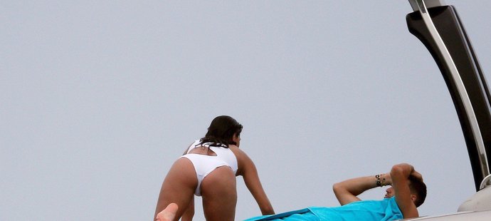 Takhle Nicole trávila sexy léto na jachtě se svým kolouškem tenistou Dimitrovem