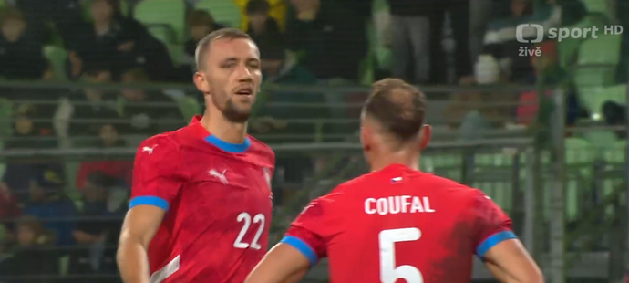 To je dost! Komu jsi to zase nabízel?