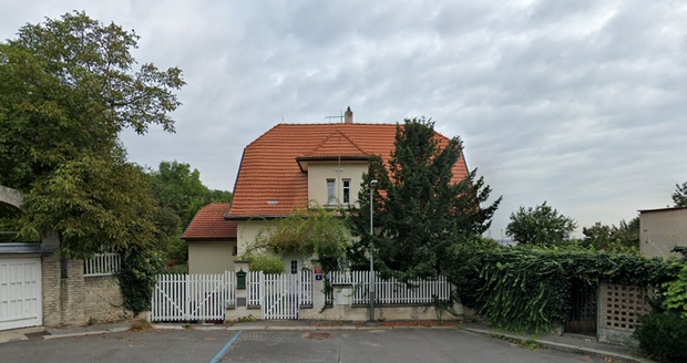 Schieszlově vilae na úpatí Petřína hrozí demolice, nahradit by ji měl 5patrový dům pouze s jedním bytem