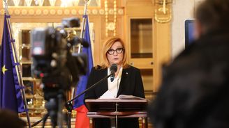 Vláda chce investovat a prý se to třikrát vrátí. Bohužel taková magie neexistuje Vláda chce investovat a prý se to třikrát vrátí. Bohužel taková magie neexistuje