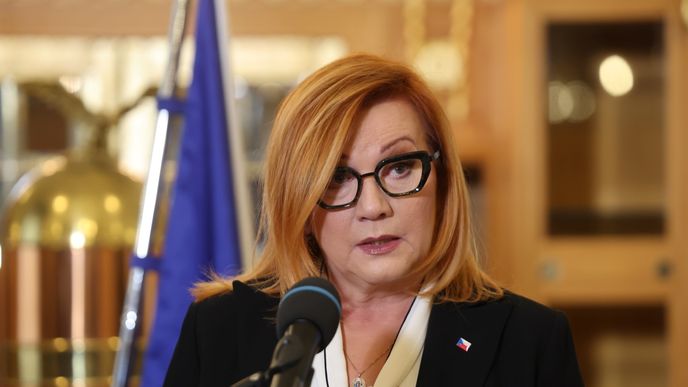 Daňové úpravy narovnávají stav, kdy stát místo boje s šedou ekonomikou zvyšoval daňovou zátěž, uvedla šéfka státní kasy Alena Schillerová (ANO). Daňové úpravy narovnávají stav, kdy stát místo boje s šedou ekonomikou zvyšoval daňovou zátěž, uvedla šéfka státní kasy Alena Schillerová (ANO).