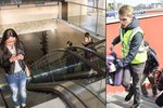 V Praze v metru na Veleslavíně chybí eskalátory