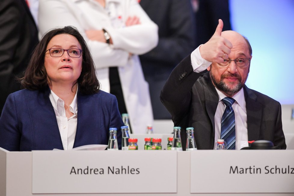 Schulz vedle své nástupkyně v čele SPD Andrey Nahlesové