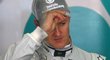 Bývalý jezdec Formule 1 Michael Schumacher stále bojuje o život