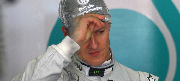 Bývalý jezdec Formule 1 Michael Schumacher stále bojuje o život