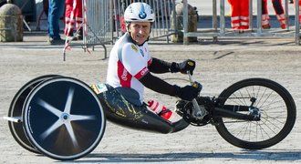 Legendární Zanardi rok po těžké nehodě: Komunikuje, ale nemluví!