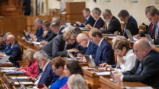 ONLINE: Druhé kolo senátních voleb 2026. Sledujte průběžné sčítání a výsledky duelů ONLINE: Druhé kolo senátních voleb 2026. Sledujte průběžné sčítání a výsledky duelů
