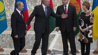 Putin jednal s Porošenkem. O výsledku oba mlčí