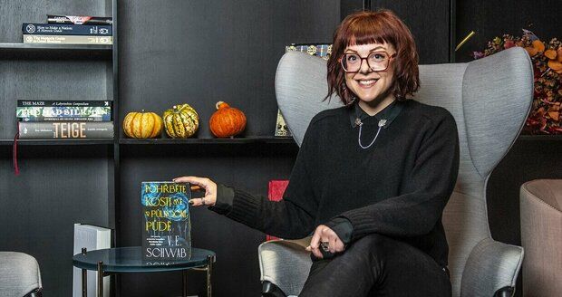 V. E. Schwab v Praze: „Praha je tolik věcí najednou“