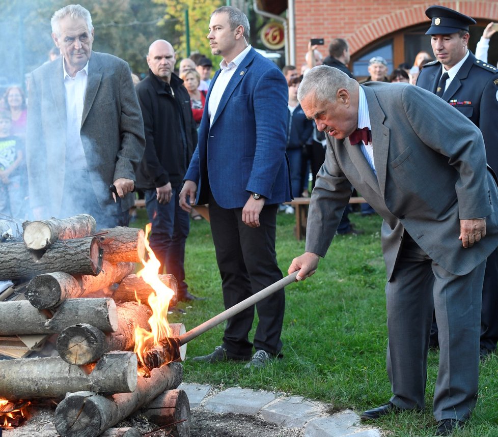 Zeman na pietní akci k uctění prvního prezidenta Masaryka, 8. 9. 2018, Lány, hřbitov.