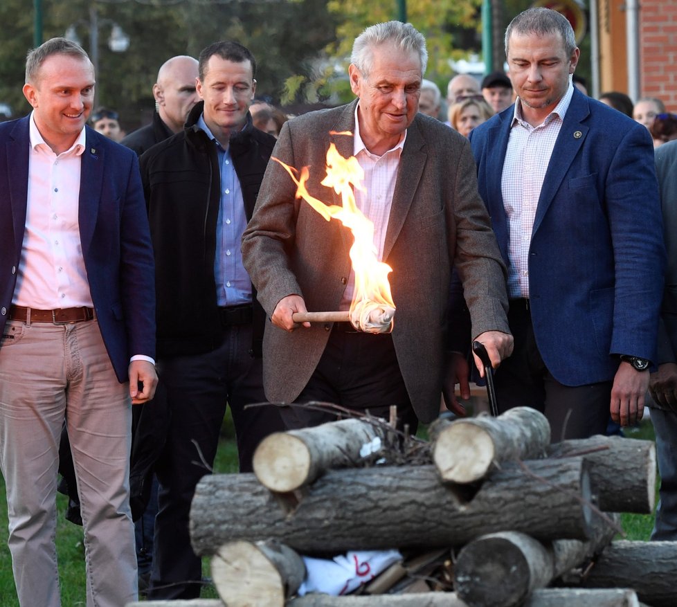 Zeman na pietní akci k uctění prvního prezidenta Masaryka, 8. 9. 2018, Lány, hřbitov