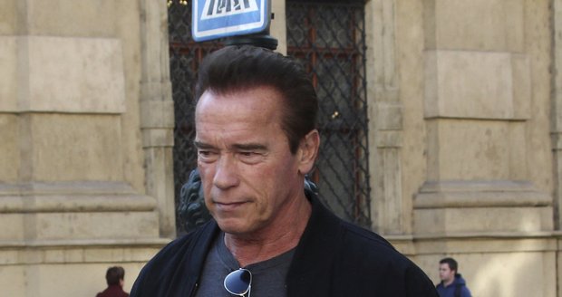Arnold Schwarzenegger v centru Prahy