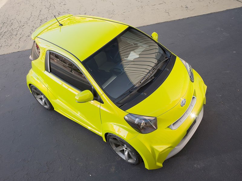 Toyota iQ