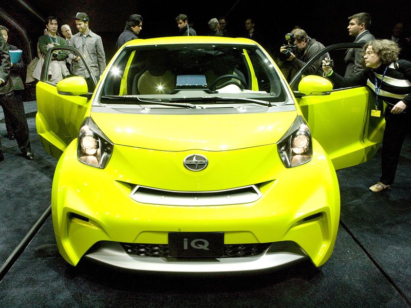 Toyota iQ