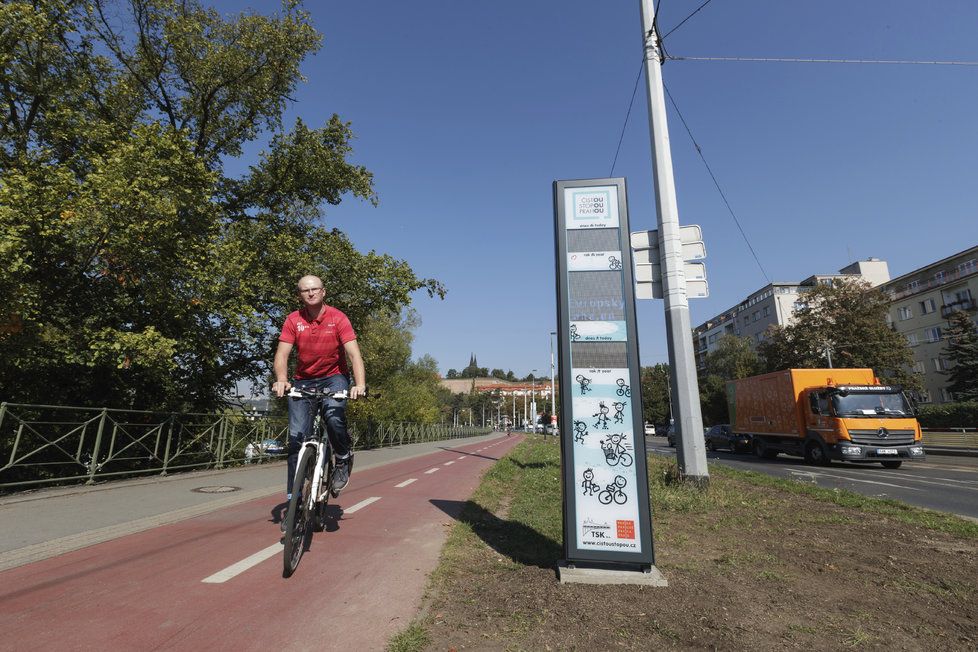 V Podolí je nový přístroj, který počítá chodce a cyklisty.