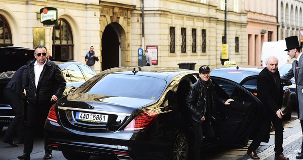 Legendární kapela Scorpions dorazila do Prahy.