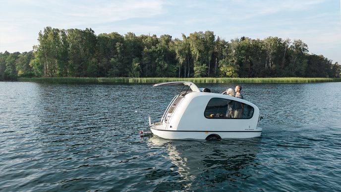 Trochu jako by ožila jedna z nejslavnějších scén bondovky Špion, který mě miloval. Trochu jako by ožila jedna z nejslavnějších scén bondovky Špion, který mě miloval.