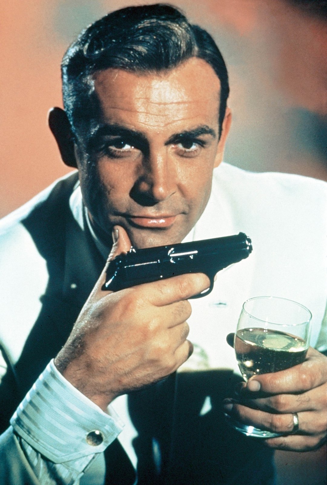 Sean Connery jako agent Bond.