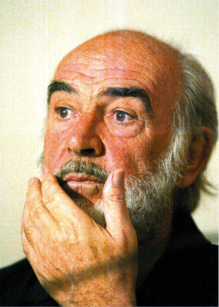 Sean Connery v Česku natáčel svůj poslední film, zašel na fotbal a zahrál si golf.