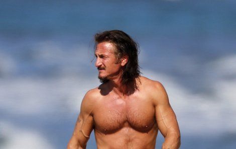 Sean Penn je na svůj věk v obdivuhodné formě
