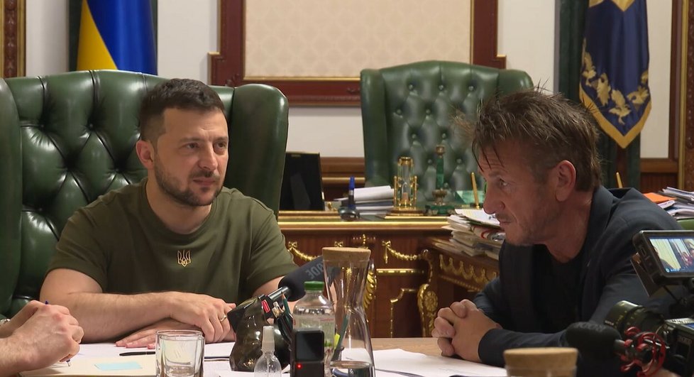 Sean Penn na Ukrajině navštívil Volodymyra Zelenského.