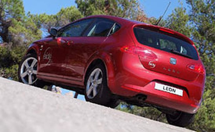 SEAT León s leasingem již za 379.900,-Kč