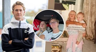 Zamilované děti Nedvěda a Kordy: Loví češtinu! Zamilované děti Nedvěda a Kordy: Loví češtinu!