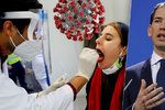 Rakousko chce plošně testovat na koronavirus, mezi prvními budou učitelé